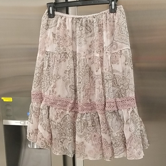 💕GOLD HAWK💕 100% Silk Pattern Skirt - Picture 2 of 6